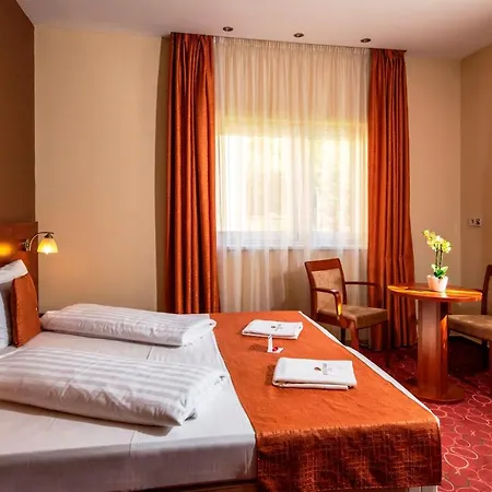 Patak Park Hotel Visegrad (Adults Only) Extérieur photo