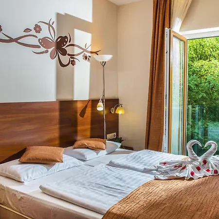 Patak Park Hotel Visegrad (Adults Only) Extérieur photo